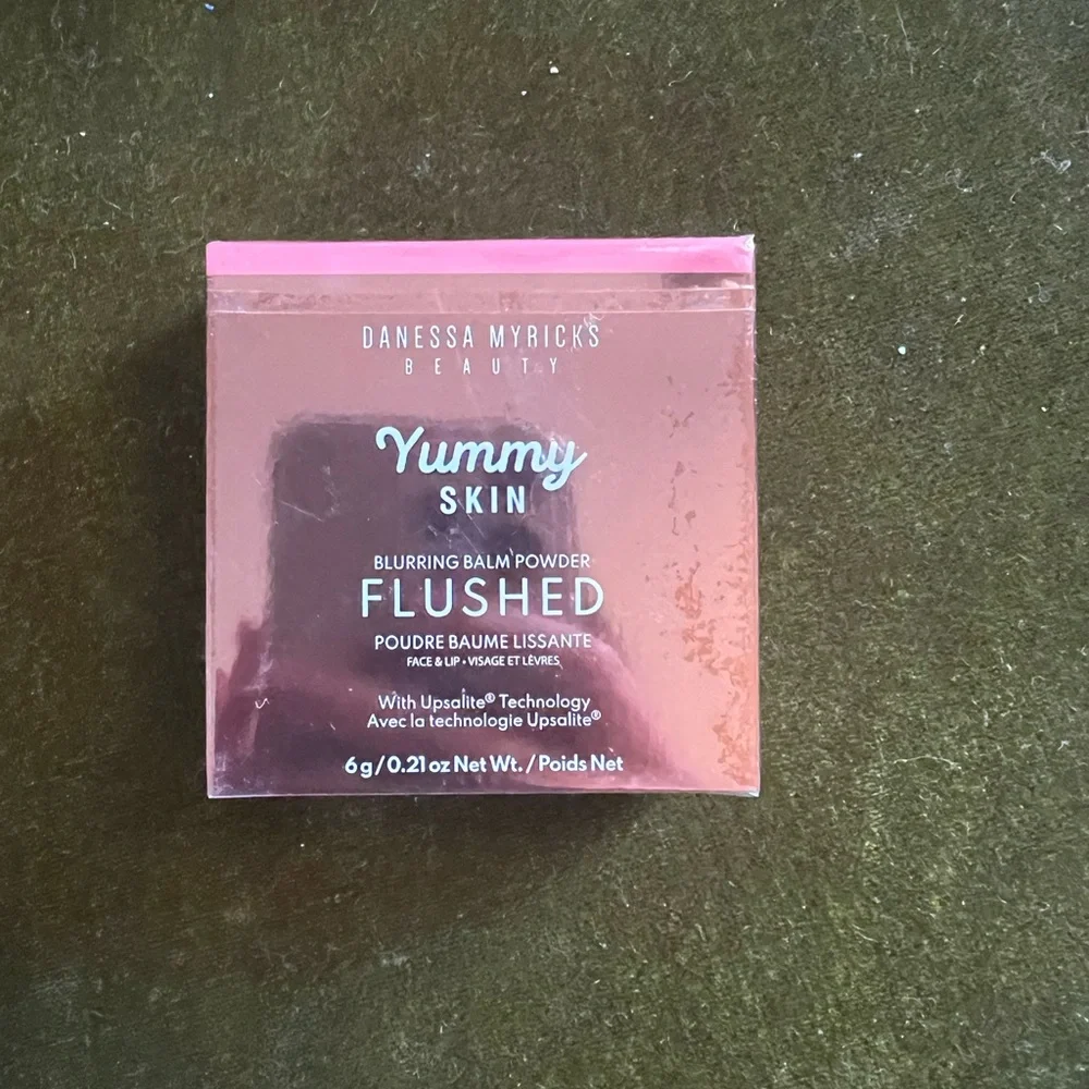 Danessa Myricks Beauty Yummy Skin Blurring Balm Powder - Flushed (Pink)